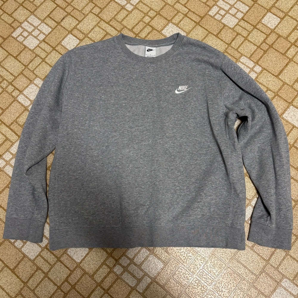 Nike Gray Crewneck Sweater Classic Design- Like New - Picture 4 of 6
